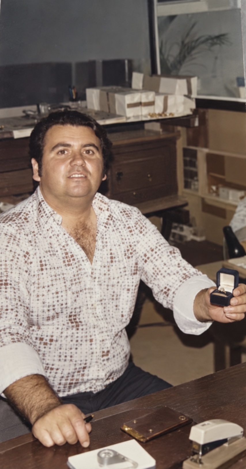 David Isaakovich Cohen in the family business in Caracas
